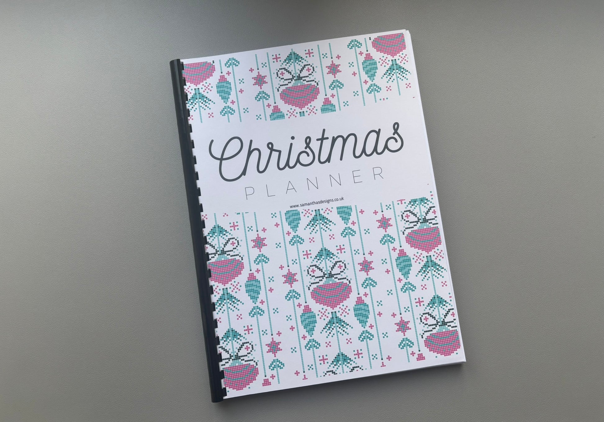 Christmas Planner – available in A4 and A5 sizes. Bright and colourful. Comb bound to flip through with ease. Has sections for tracking guests, gifts, meal plan, schedule, activities and more. 
